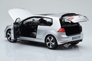 Volkswagen Golf GTI Mk7 Reflex Argent Norev 1:18 188551 Métal — image 5 sur 8