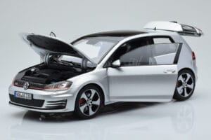 Volkswagen Golf GTI Mk7 Reflex Argent Norev 1:18 188551 Métal — image 2 sur 8
