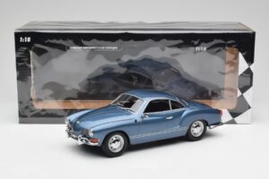 Volkswagen Karmann Ghia Coupé Neptune Bleu Minichamps 1:18 155054022 Métal — image 6 sur 6