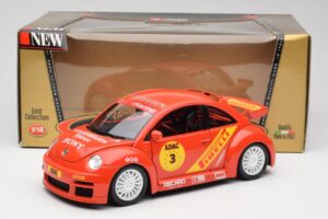 Volkswagen New Beetle Cup Bburago 1:18 3329 Métal — image 8 sur 8