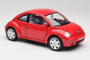 Volkswagen New Beetle Rouge Bburago 1:18 3342 Métal — image 6 sur 8