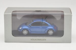 Volkswagen New Beetle Satellite Bleu Minichamps 1:43 430058004 Métal — image 4 sur 4