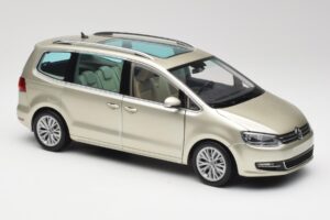 Volkswagen Sharan 7N Reflex Argent Métallique Minichamps 1:18 110051002 Métal — image 6 sur 8