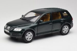 Volkswagen Touareg V10 TDI Reed Green Metallic Bburago 1:18 34911 Métal