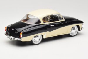Wartburg 311 Coupé Noir & Beige Revell 1:18 8419 Métal — image 3 sur 8