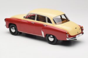 Wartburg 311 Dark Red Beige MCG 1:18 MCG18299 Métal — image 5 sur 6