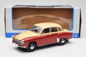 Wartburg 311 Dark Red Beige MCG 1:18 MCG18299 Métal — image 6 sur 6