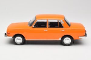 Wartburg 353 Orange MCG 1:18 MCG18061 Métal — image 3 sur 6