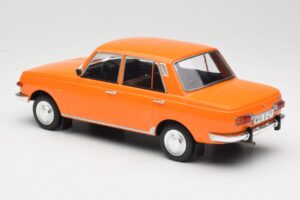 Wartburg 353 Orange MCG 1:18 MCG18061 Métal — image 5 sur 6