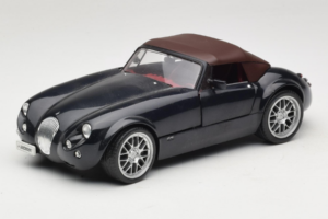 Wiesmann Roadster MF Carbon Black Revell 1:18 WIESMANN001 Métal — image 3 sur 9
