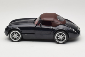 Wiesmann Roadster MF Carbon Black Revell 1:18 WIESMANN001 Métal — image 5 sur 9