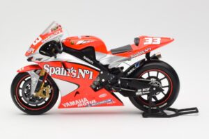 Yamaha YZR-M1 Gauloises Fortuna Yamaha #7 C. Checa MotoGP 2004 Minichamps 1:12 122043007 Métal