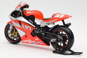 Yamaha YZR-M1 Gauloises Fortuna Yamaha #7 C. Checa MotoGP 2004 Minichamps 1:12 122043007 Métal — image 5 sur 6
