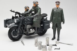Zundapp KS 750 Side-Car Walkure Schuco 1:10 450651900 Métal — image 2 sur 7