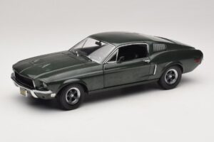 Ford Mustang GT Bullitt avec Figurine Steve McQueen Greenlight 1:18 12885 Métal
