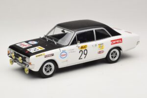 Opel Commodore A #29 J-L. Clarr / J-P. Peyroux Tour de France Automobile 1971 MCG 1:18 MCG18562R Métal