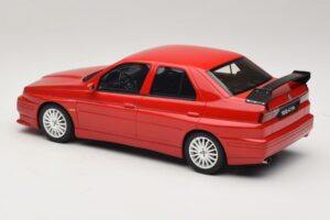 Alfa Romeo 155 GTA Stradale Alfa Red Otto 1:18 OT1132 Résine — image 5 sur 6
