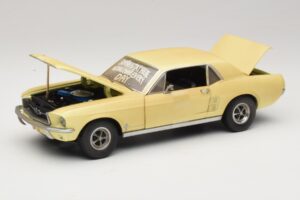 Ford Mustang Coupe Jaune The Walking Dead Greenlight 1:18 12958 Métal — image 2 sur 8