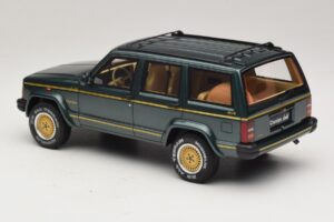 Jeep Cherokee XJ Limited Hunter Green Otto 1:18 OT1204 Résine — image 5 sur 6