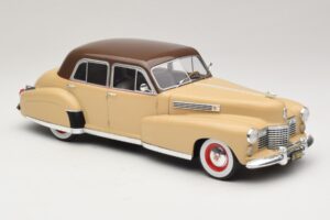Cadillac Fleetwood Series 60 Special Beige MCG 1:18 MCG18656 Métal — image 4 sur 6