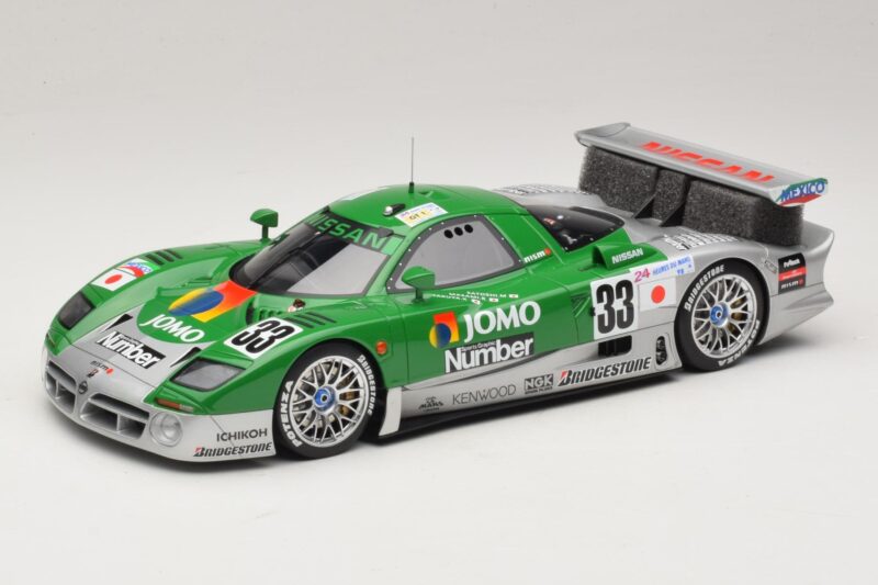 Nissan R390 GT1 #33 S. Motoyama / T. Kurosawa / M. Kageyama 24 Hours of Le Mans 1998 GT Spirit 1:18 GT1003 Résine