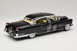 Cadillac Fleetwood Series 60 The Godfather Greenlight 1:18 12949 Métal — image 2 sur 6