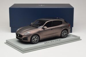 Maserati Grecale Bronze BBR 1:18 P18220FMAS Résine — image 7 sur 7