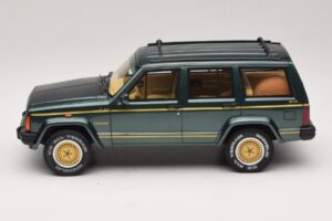 Jeep Cherokee XJ Limited Hunter Green Otto 1:18 OT1204 Résine — image 3 sur 6