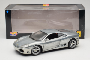 Ferrari 360 Modena Argent Chromé Hot Wheels 1:18 27774 Métal — image 8 sur 8