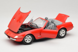 Ferrari 365 GTS/4 Spider Rouge Techno Giodi 1:18 40028-P1 Métal — image 2 sur 8