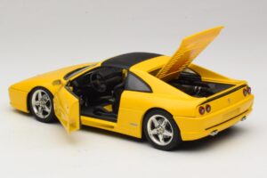 Ferrari F355 Spider Jaune avec Toit Noir UT Models 1:18 180074030-P4 Métal — image 5 sur 8