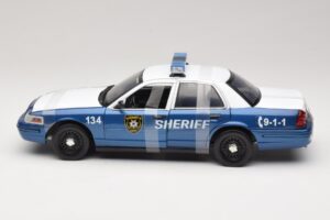 Ford Crown Victoria Police Interceptor The Walking Dead Greenlight 1:18 12957 Métal — image 3 sur 6