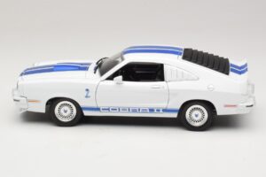 Ford Mustang II Cobra II Charlie's Angels Movie Greenlight 1:18 12880 Métal — image 4 sur 8