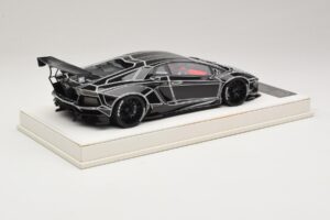 Lamborghini Aventador Liberty Walk TRON Noir Brillant JUC 1:18 J32-14 Résine — image 2 sur 7