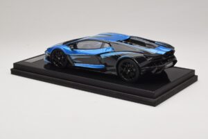 Lamborghini Revuelto Blue Black IVY Merit 1:18 REMC040 Résine — image 5 sur 7
