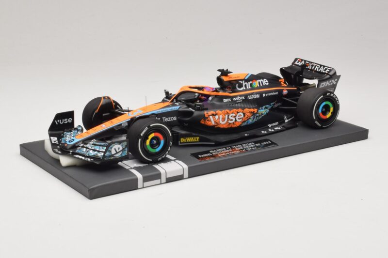 McLaren MCL36 #3 D. Ricciardo Abu Dhabi GP 2022 Minichamps 1:18 537224003 Résine