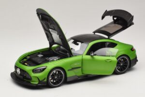 Mercedes AMG GT Black Series C190 Matt Green Metallic Minichamps 1:18 110032022 Métal — image 2 sur 8