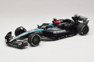 Mercedes AMG Petronas W15 E Performance G. Russell 2024 Minichamps 1:18 110240163 Résine