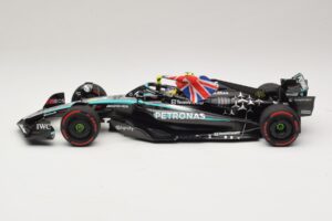 Mercedes AMG Petronas W15 E Performance L. Hamilton Winner British GP 2024 Minichamps 1:18 110241244 Résine — image 3 sur 7