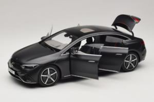 Mercedes EQE V295 Graphite Grey Magno NZG 1:18 B66961108 Métal — image 2 sur 8