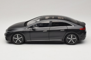 Mercedes EQE V295 Graphite Grey Magno NZG 1:18 B66961108 Métal — image 3 sur 8
