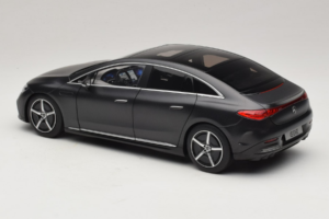 Mercedes EQE V295 Graphite Grey Magno NZG 1:18 B66961108 Métal — image 4 sur 8