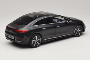 Mercedes EQE V295 Graphite Grey Magno NZG 1:18 B66961108 Métal — image 5 sur 8