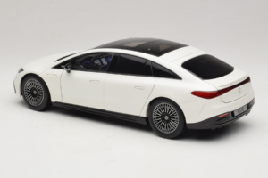 Mercedes EQS V297 Manufaktur Opalite White NZG 1:18 B66961049 Métal — image 7 sur 8