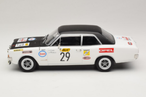 Opel Commodore A #29 J-L. Clarr / J-P. Peyroux Tour de France Automobile 1971 MCG 1:18 MCG18562R Métal — image 3 sur 6