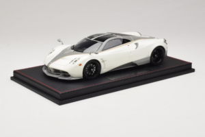Pagani Huayra Luminous Green AB 1:18 REMC041 Résine — image 2 sur 7
