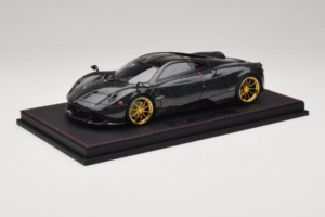 Pagani Huayra Starry Night Sky AB 1:18 REMC039 Résine — image 2 sur 7