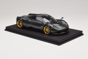 Pagani Huayra Starry Night Sky AB 1:18 REMC039 Résine — image 4 sur 7
