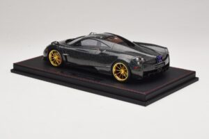 Pagani Huayra Starry Night Sky AB 1:18 REMC039 Résine — image 5 sur 7