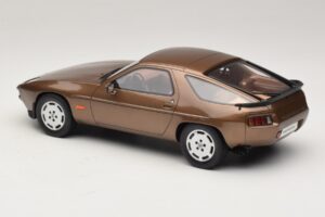 Porsche 928 S Tobacco Metallic GT Spirit 1:18 GT1005 Résine — image 5 sur 6